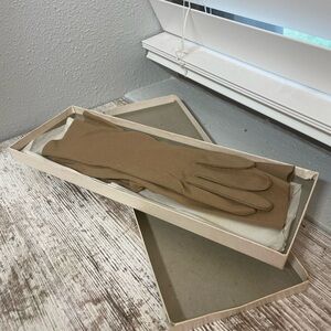Thalhimers vintage tan gloves